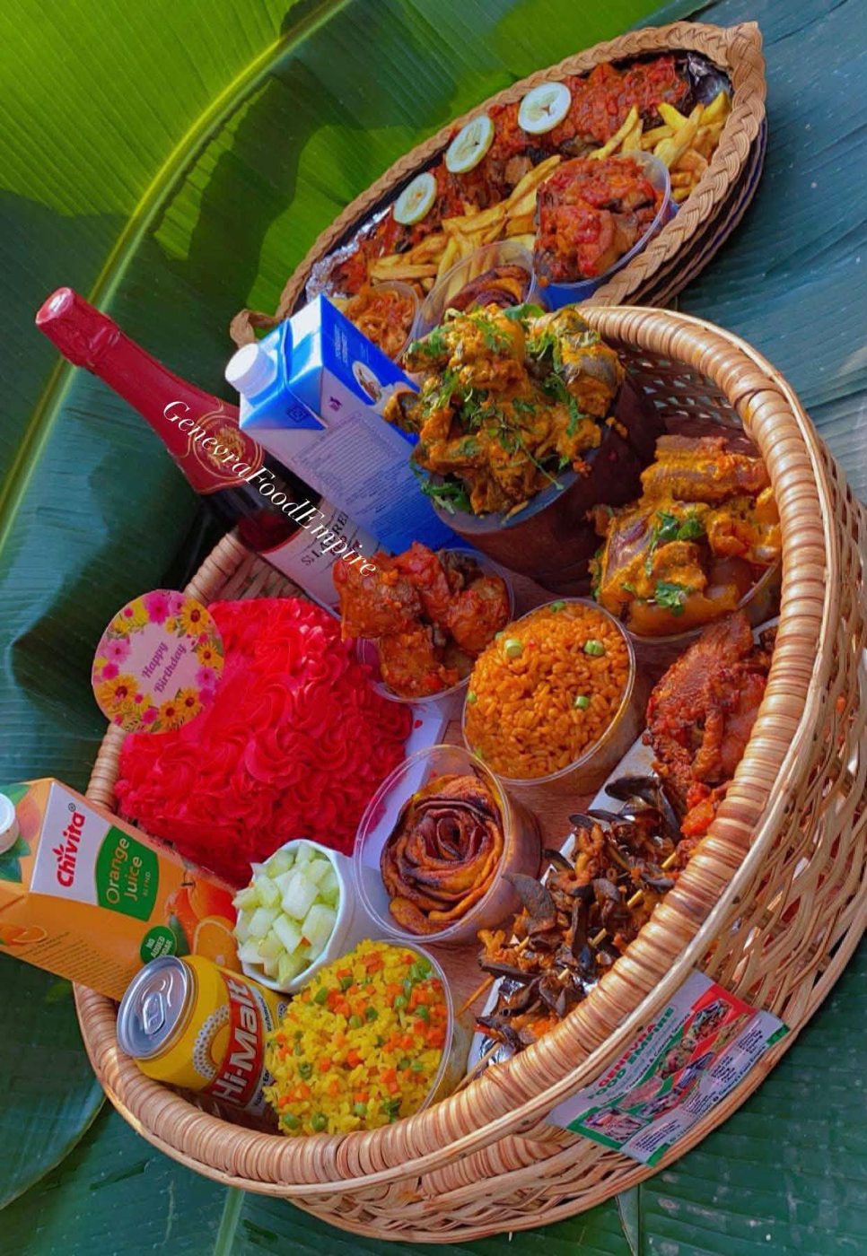 Genevra signature food basket